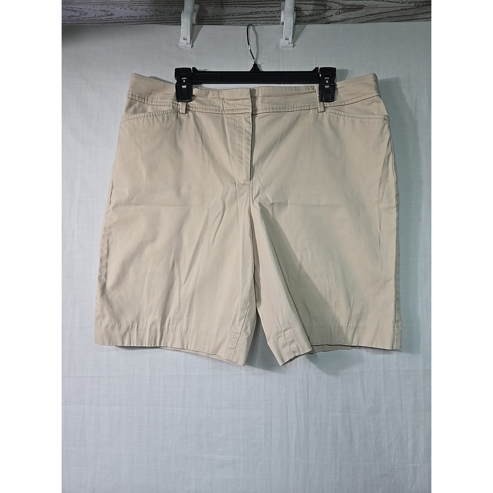 Talbots Perfect Short 8 1/2 Inch Bermuda Shorts Beige Tan Women's 14 High Rise